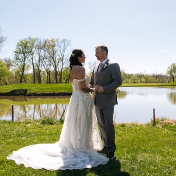 Meet your Posher, Katie! - Picture 3 of 5